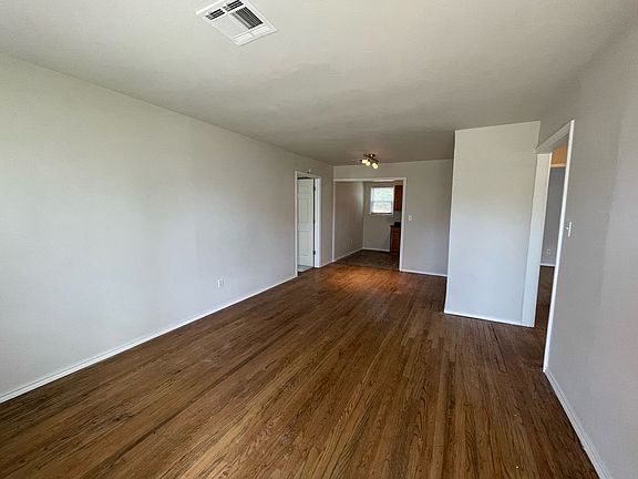 2nd image of 4761 SE 26th St