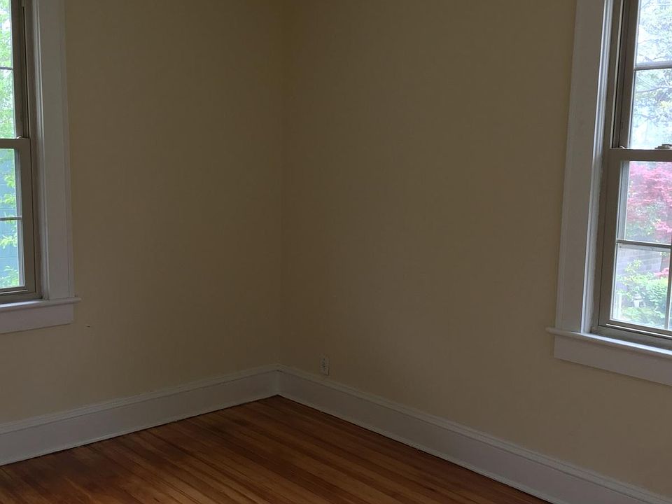 1st image of 938 Harrington Ave