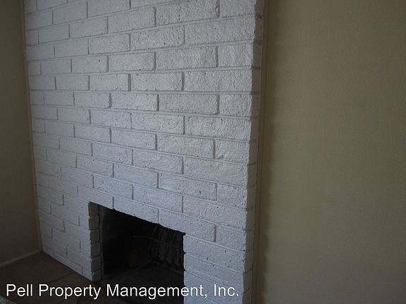 5th image of 500 Chambers St APT C
