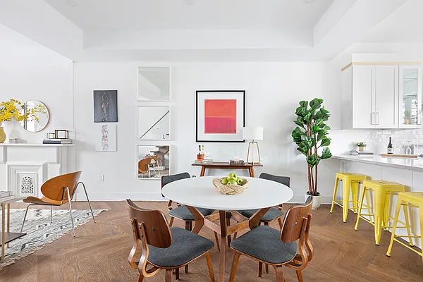 Sold by Compass | media 18