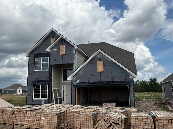 4110 Snapdragon Ln, Bryan, TX 77845