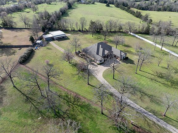 2nd image of 1237 Waterfront Rd