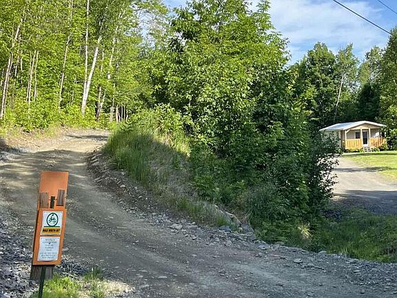 3rd image of 221 Shirley Road