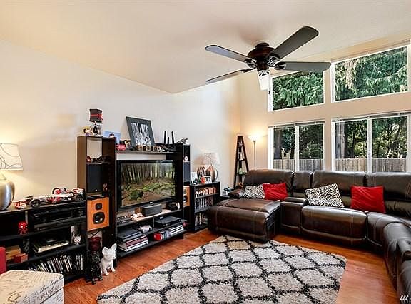 3rd image of 15722 48th Ave W #1