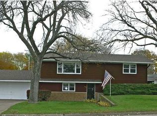 626 5th Ave SW, Mount Vernon, IA 52314