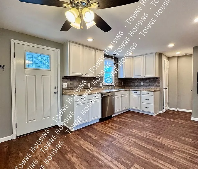 757 Remington Dr #1 — Photo 4