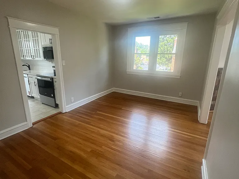 904 W 21st St #2 — Photo 6