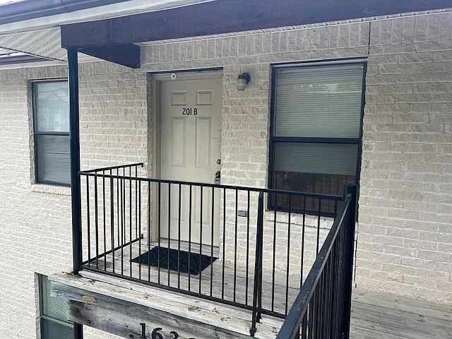 1636-B Post Rd #1 — Photo 1