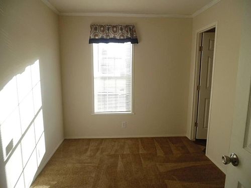 4th image of 28681 Parkview