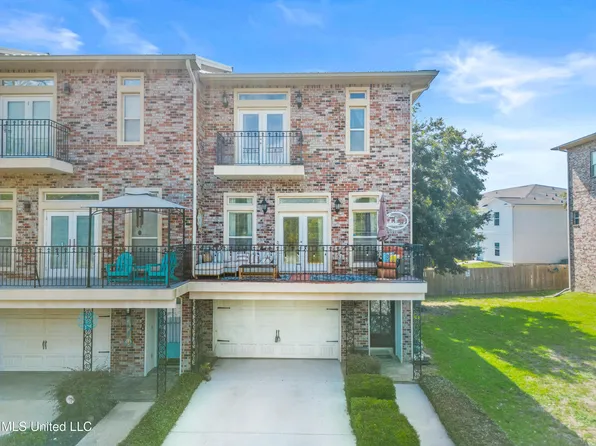 21 Oak Alley Ln, Long Beach, MS 39560