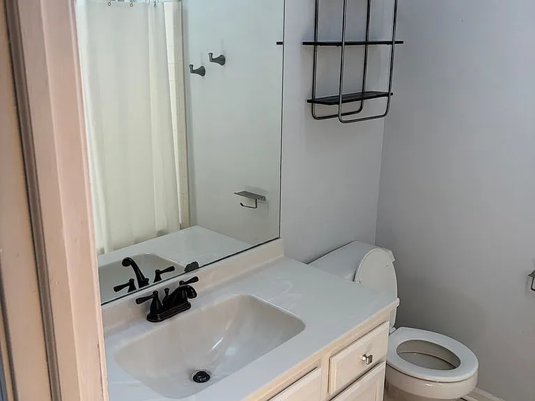 11215 Ellison Ave — Photo 11