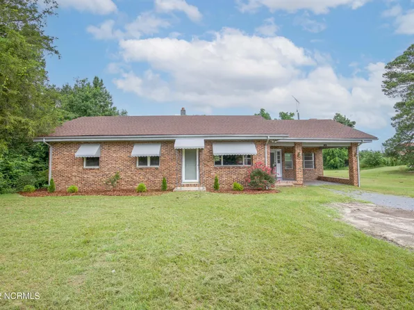 1187 Lobelia Road, Vass, NC 28394