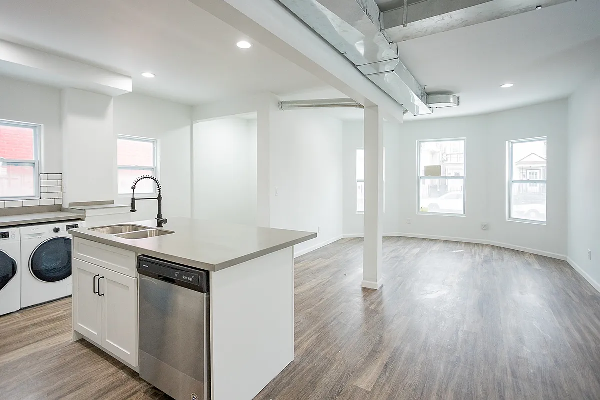2 bed, 1000 sqft, $1,500 — Photo 3