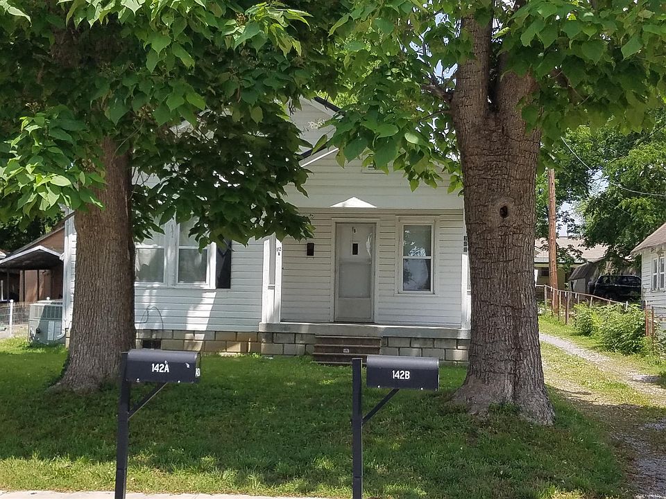 2nd image of 142 E Park Ave
