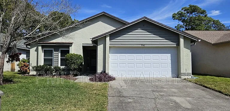 541 Moccasin Ct — Photo 1