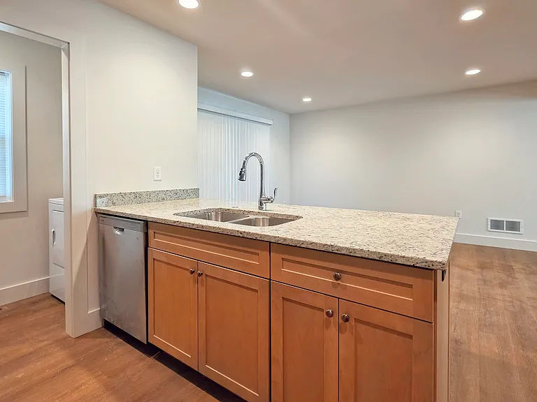 267 Locust St — Photo 9