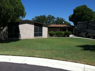 114 Furlong Dr, Universal City, TX 78148