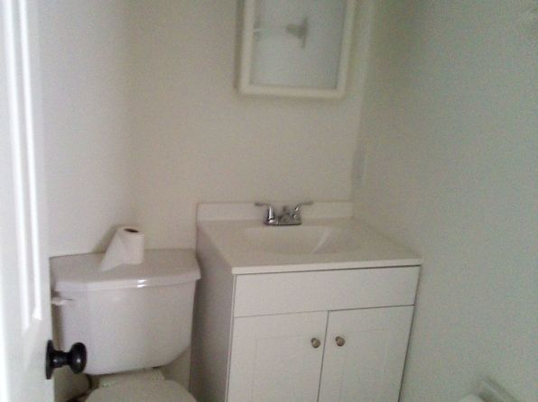 8 Roosevelt Ave #2
