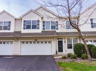 1954 Shamrock Pl, Chaska, MN 55318