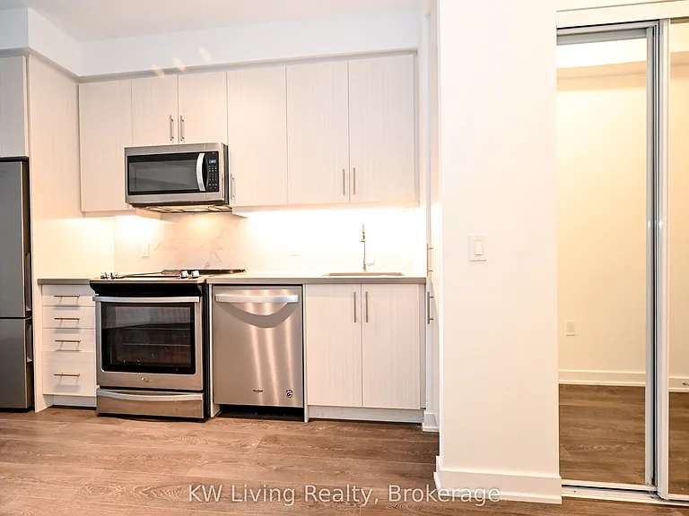 85 Oneida Cres #613 — Photo 5