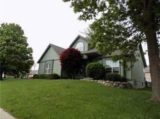 25600 E 32nd St S, Blue Springs, MO 64015