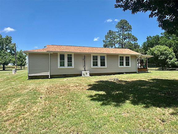 5th image of 52 Blossom Dr