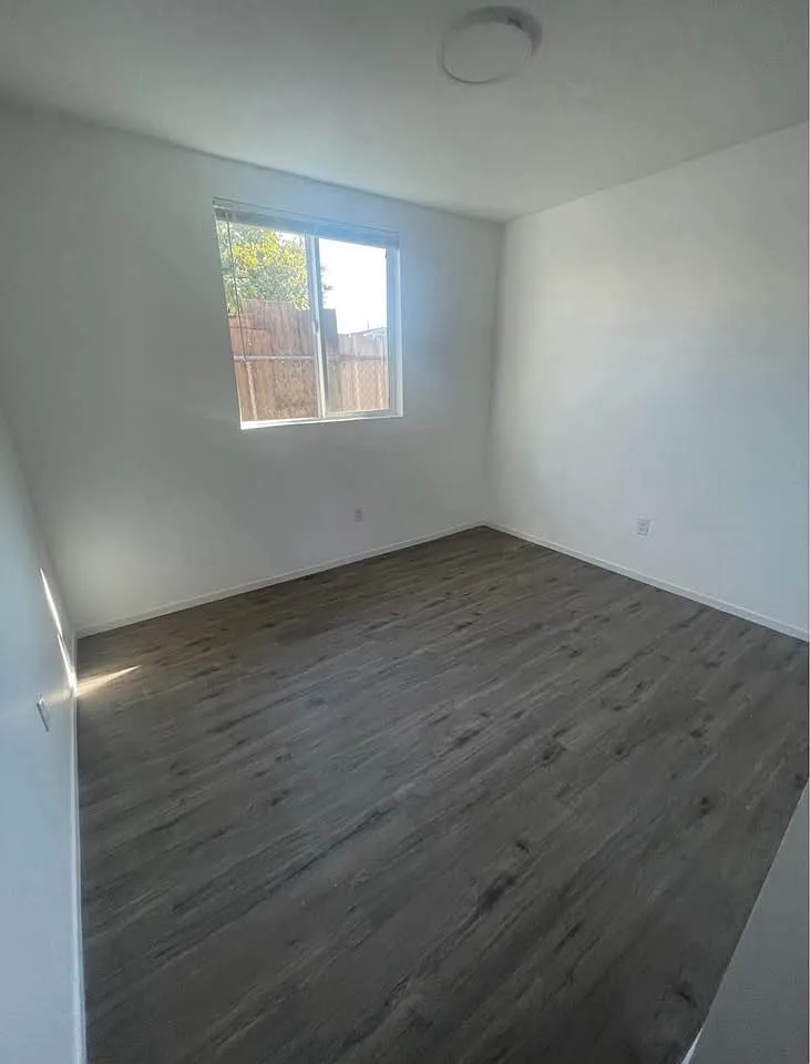 2 bed, 650 sqft, $2,200 — Photo 4