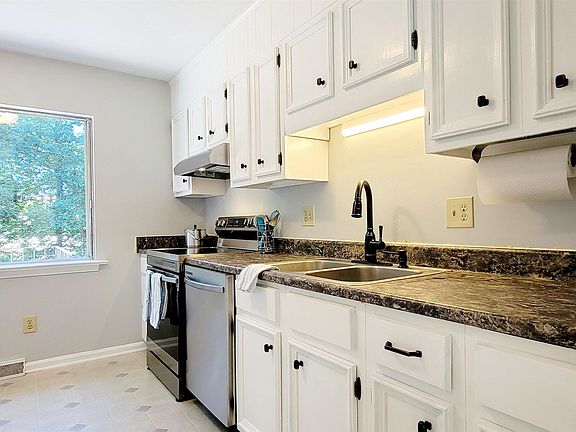 5th image of 1440 Abbey Cir