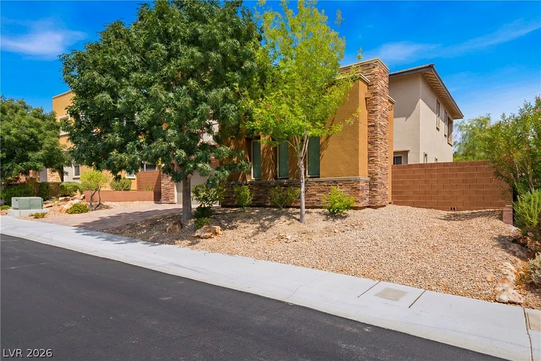 4 bed, 4.0 bath, 3127 sqft, $5,800 — Photo 4