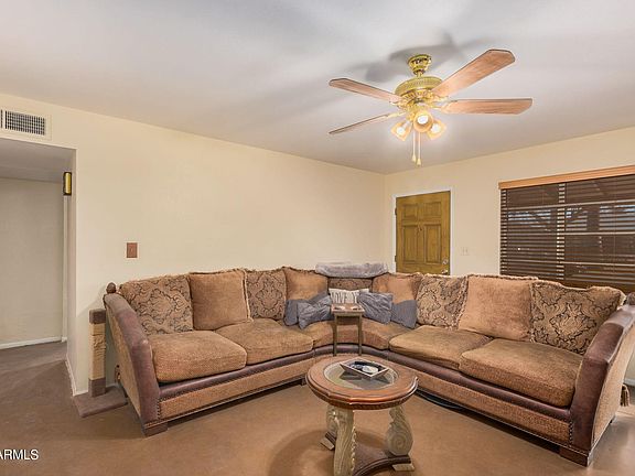 5th image of 3802 W CLAREMONT Street