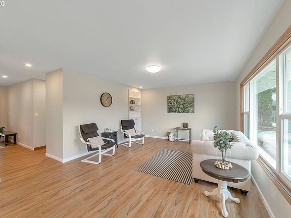 5th image of 4107 NE 66th Ave