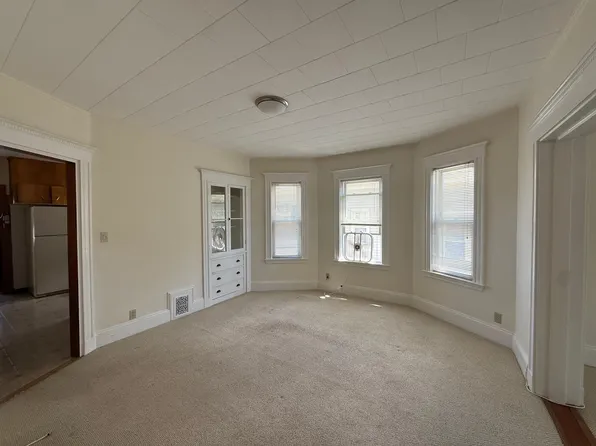 105 Bromfield Rd, Somerville, MA 02144