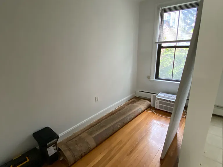 20 Hanson St #1 — Photo 6