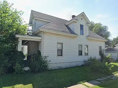 1723 W Locust St Photo 1