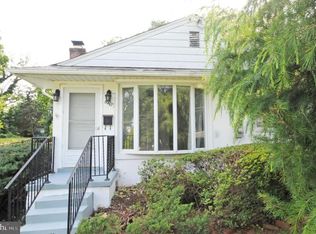 6407 Maplewood Dr, Falls Church, VA 22041