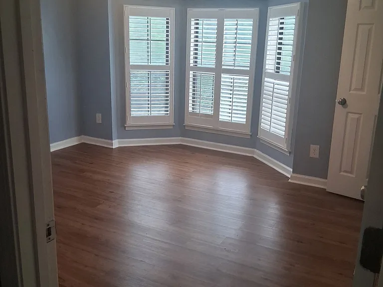 606 Independence Ct — Photo 13