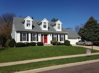 6511 N Camelot Rd, Peoria, IL 61615