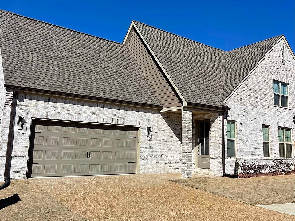 2nd image of 556 Tucker View Dr