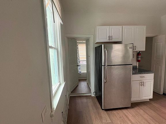 4th image of 901 N Ohio Ave Floor 2