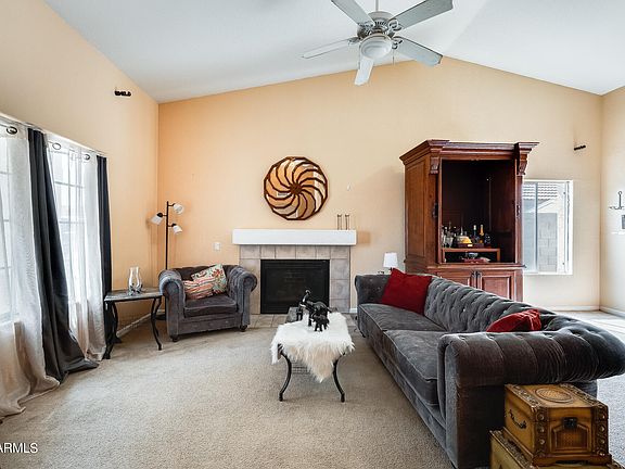 2nd image of 1503 N POPPY Street