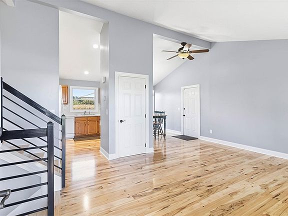 5th image of 614 N Parkview Rd