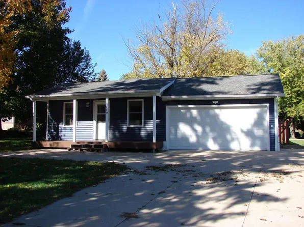 210 East Dodge Street, Dodgeville, WI 53533