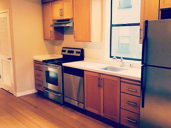 2nd image of 660 King St Unit 312