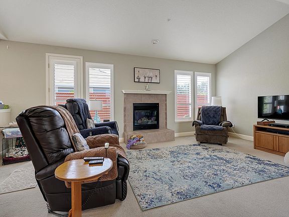 5th image of 316 Acadia Drive