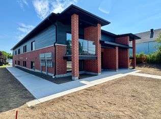 897 Laurier St #101, Clarence Rockland, ON K4K 1E3