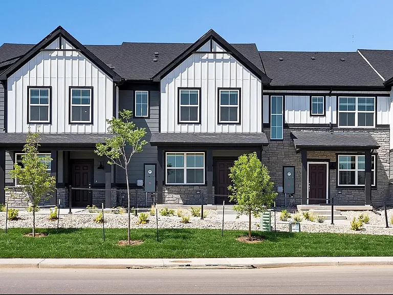 1590 Riverplace Dr #4 — Photo 1
