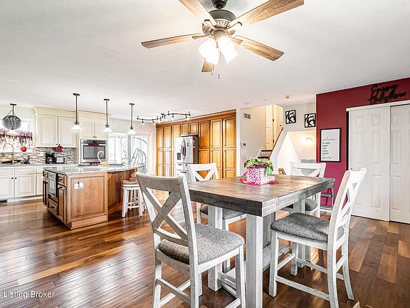 5th image of 68 Charlene Ct