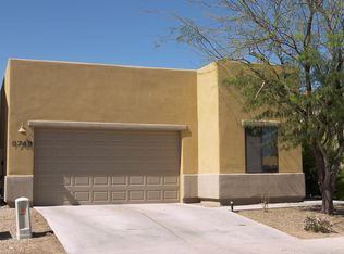 8749 N Mugho Pine Trl, Tucson, AZ 85743