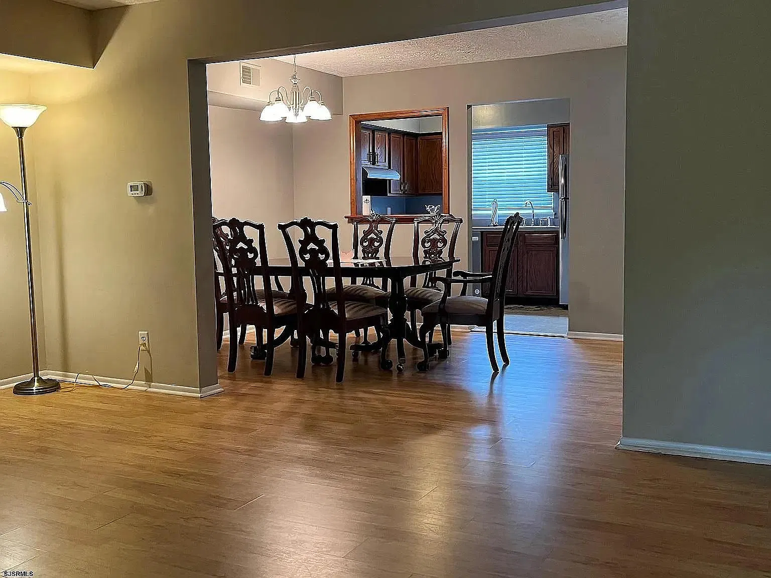 3 bed, 1292 sqft, $2,200 — Photo 4
