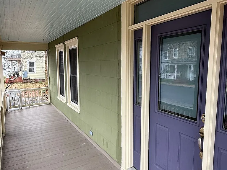 406 Robbins St — Photo 2
